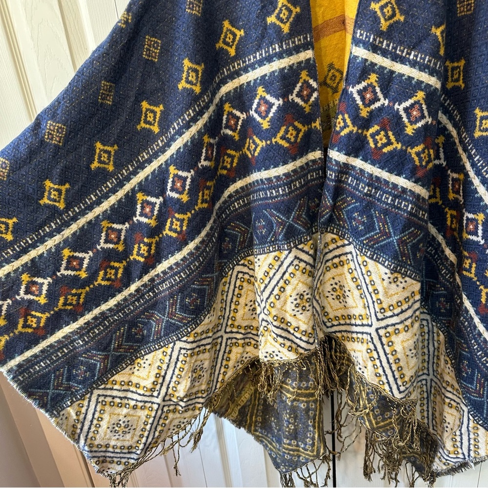 World Market Metallic Boho Fringe Shawl Open Front Poncho Duster Womens OS - Picture 6 of 8
